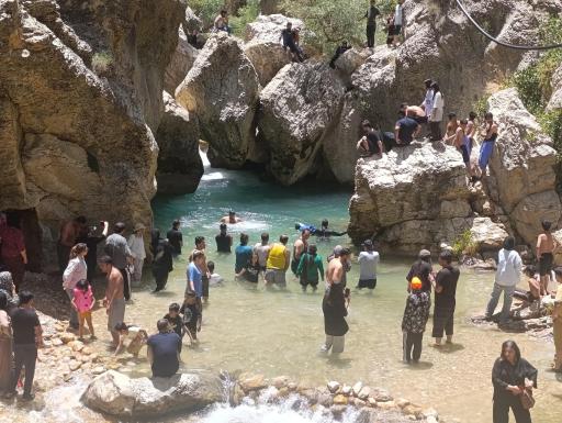عکس سرچشمه تنگ تیزاب