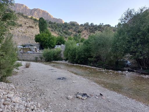 عکس سرچشمه تنگ تیزاب