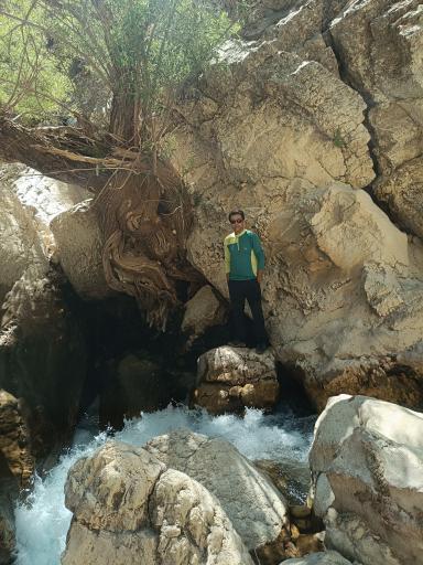 عکس سرچشمه تنگ تیزاب