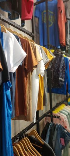 عکس فروشگاه پوشاک اورجینال شهر