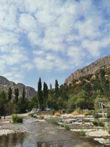 عکس سرچشمه تنگ تیزاب