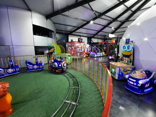 عکس شهربازی فان لند