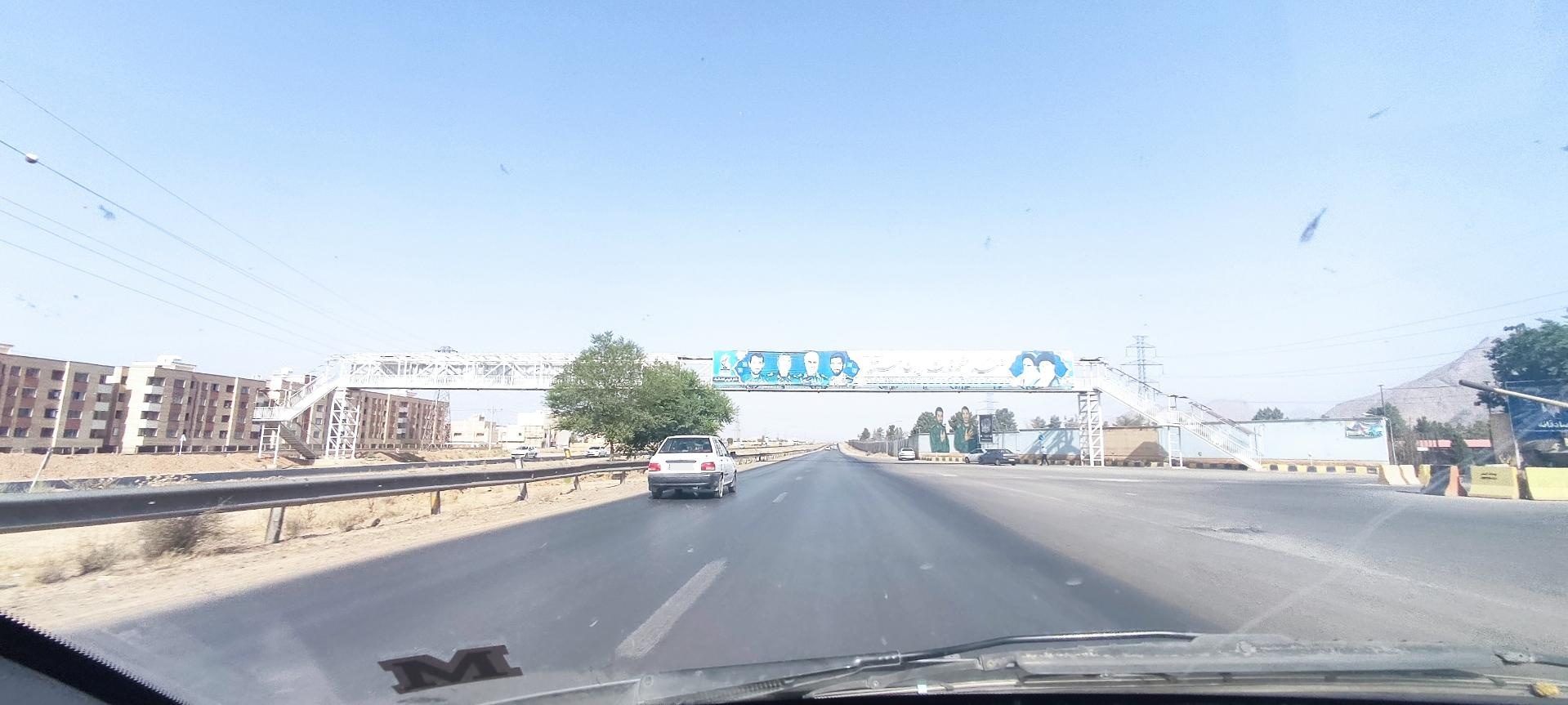 عکس پل هوایی عابر پیاده