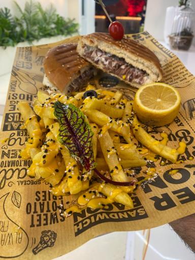 عکس کافه رستوران چنار 