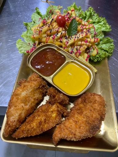 عکس کافه رستوران چنار 