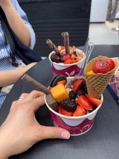 عکس ماست بستنی (یوگو لند)