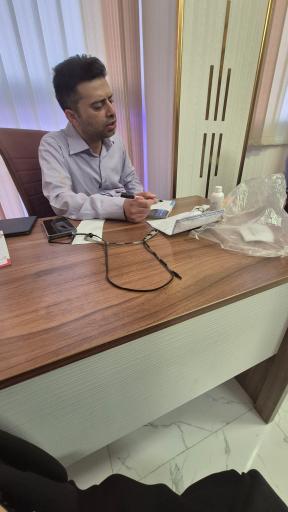 عکس دکتر یاسر عسکری (متخصص پوست)