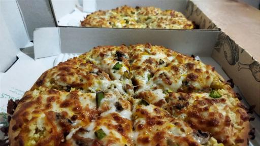 عکس پیتزا فود فکتوری