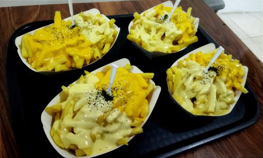 عکس پیتزا فود فکتوری