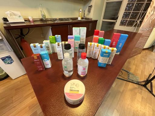 کلینیک زیبایی مروا 