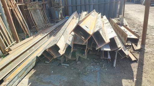 عکس آهن فروشی حاج رجب