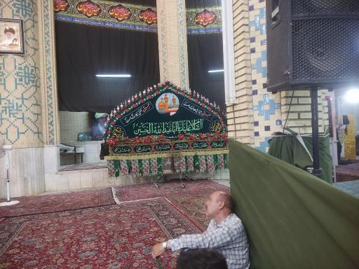 عکس حسینیه خلف باغ 