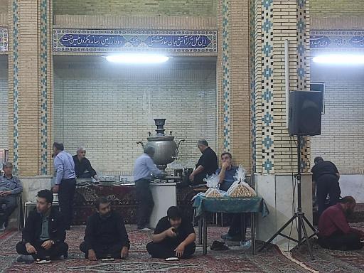 عکس حسینیه خلف باغ 