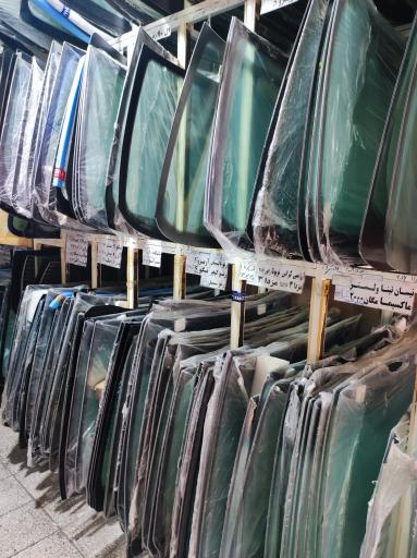 عکس هایپر شیشه اتومبیل صالح 