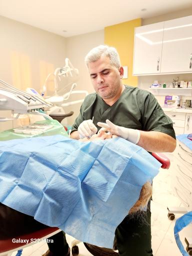 عکس دکتر امیر خداداد متخصص دندان پزشکی