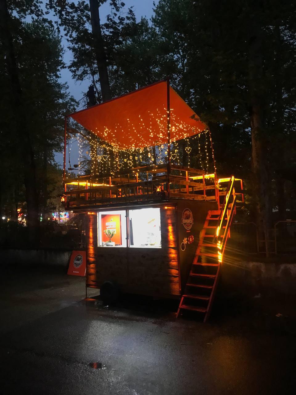 عکس فود تراک بمب‌ویچ 