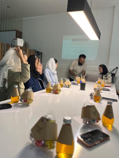 عکس آموزشگاه طراحی لباس ریحانه فیاض