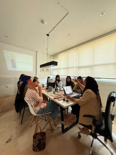 عکس آموزشگاه طراحی لباس ریحانه فیاض