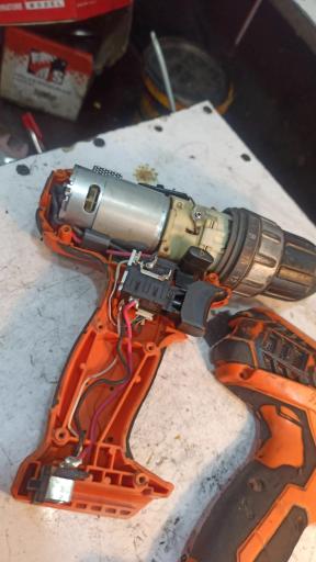 عکس تعمیرات ابزار برقی و سیم پیچی حسینی