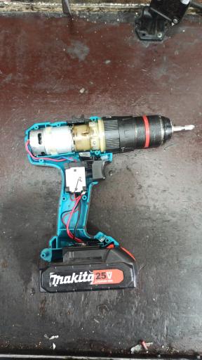 عکس تعمیرات ابزار برقی و سیم پیچی حسینی