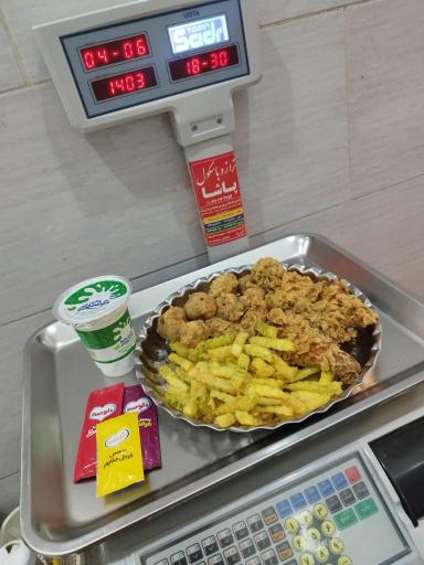 عکس رستوران فست فود مرغ سوخاری هشتگ کیلویی