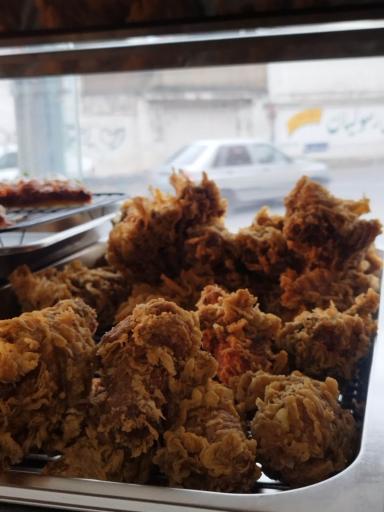 عکس رستوران فست فود مرغ سوخاری هشتگ کیلویی