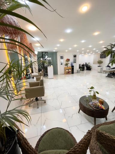 عکس سالن زیبایی تک رخ لاهیجان