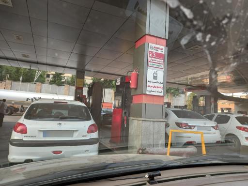 عکس پمپ بنزین 261 سراج