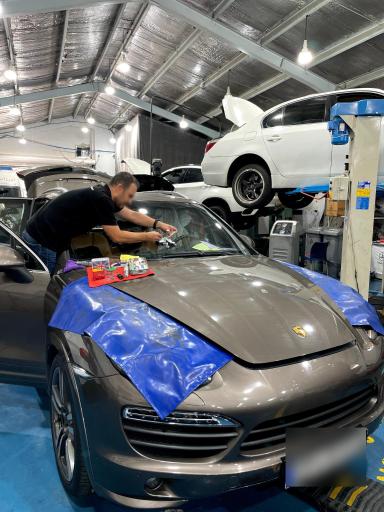 ترمیم شکستگی و ترک شیشه اتومبیل فرشته