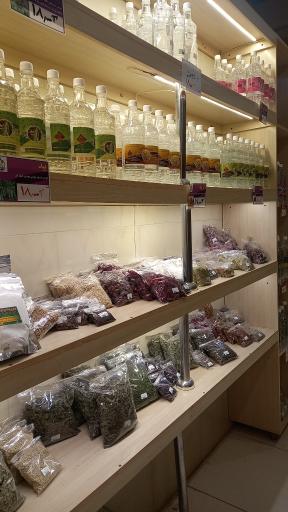 عکس گلاب و عرقیجات ناب زرین