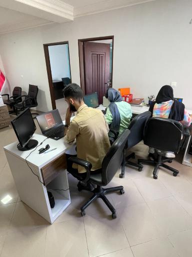 عکس آژانس تبلیغاتی ایزنما