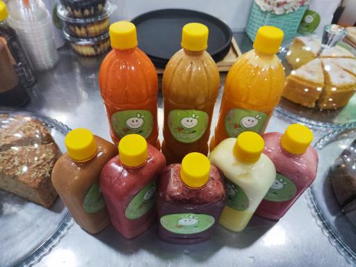 عکس آبمیوه های‌ پلاس