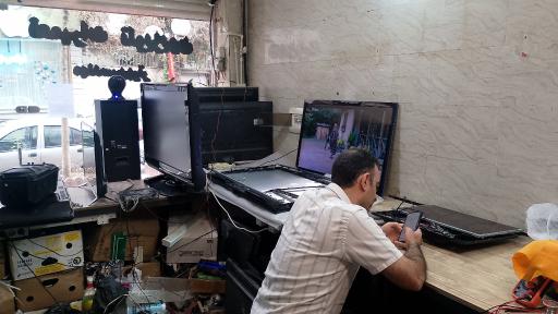 عکس تعمیر تلویزیون مهندسین برتر