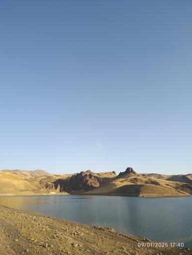 عکس دریاچه سد وحدت (قشلاق)