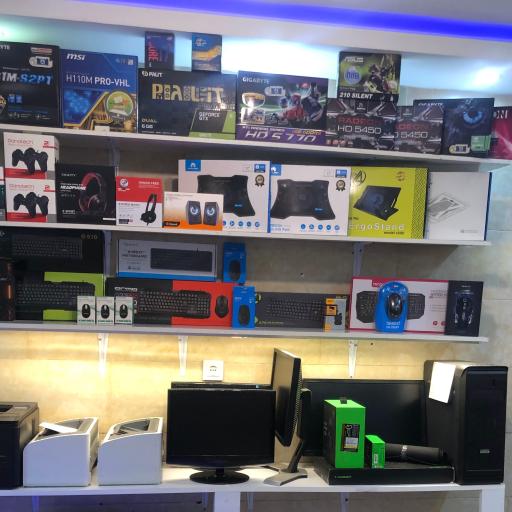 عکس فروشگاه کامپیوتر 24