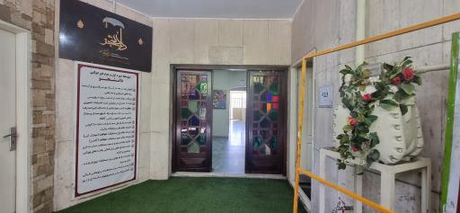 عکس دبیرستان دخترانه دانشجو