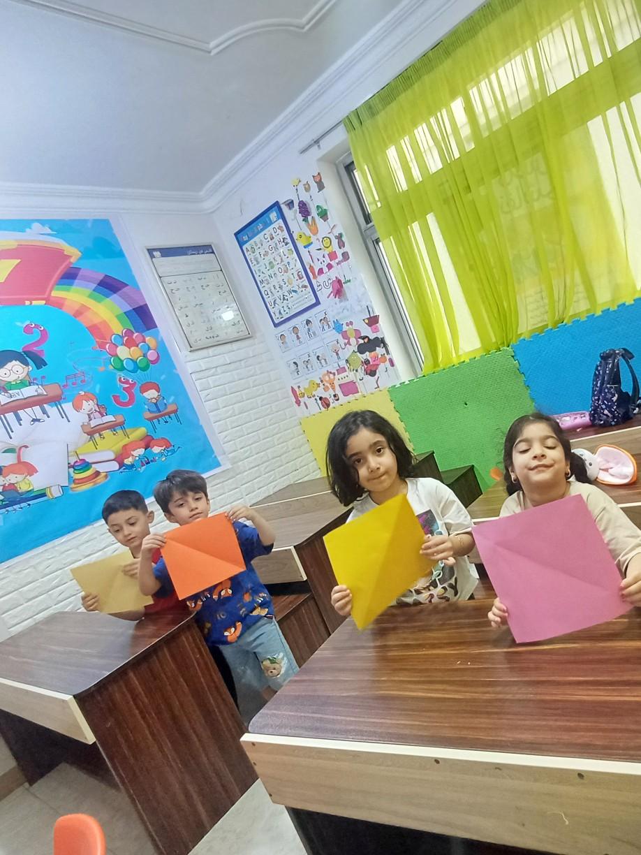 عکس کودکستان علم و ادب