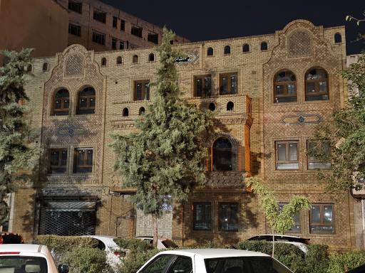 عکس عمارت مهر 