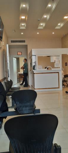 عکس دکتر داوود عطاران (فوق تخصص ریه)