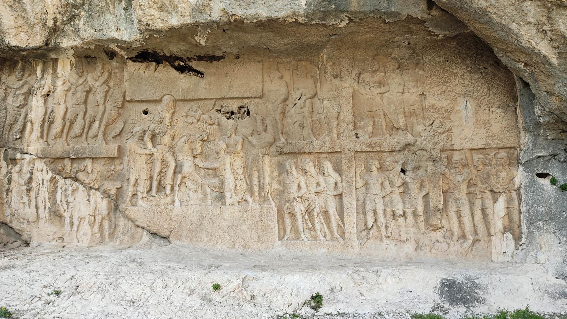 عکس نقش برجسته شاپور یکم