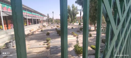 عکس گلزار شهدا و قبرستان دستگرد خیار