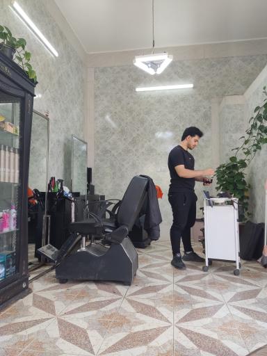 عکس آرایشگاه مردانه آقای قیچی 