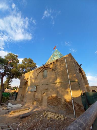 عکس امامزاده ینگی امام