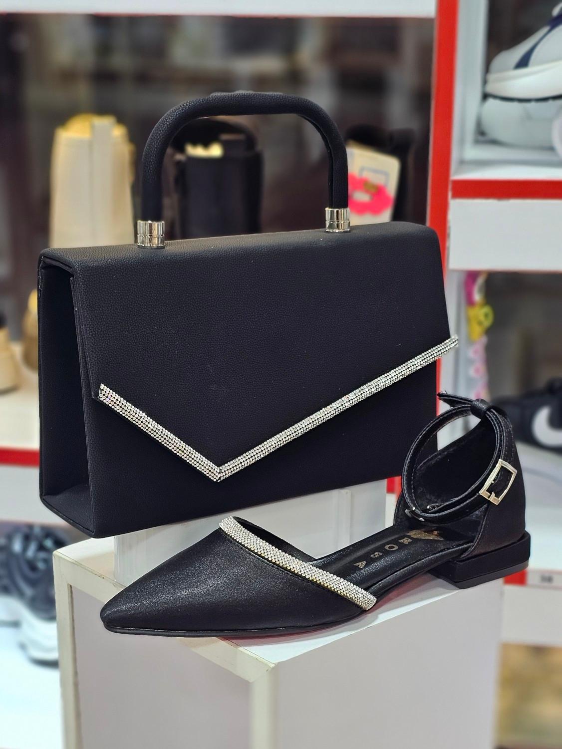 عکس فروشگاه کیف و کفش توت فرنگی