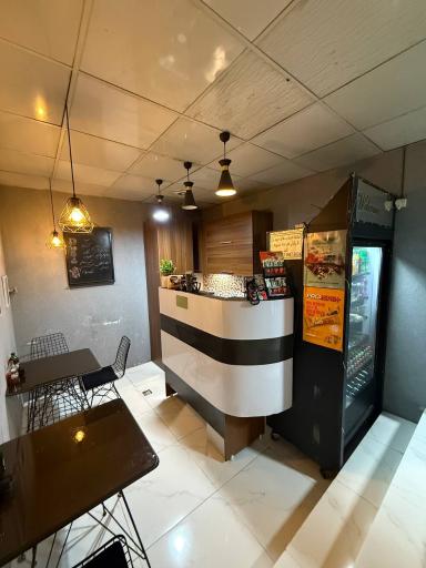 عکس باشگاه پرورش اندام بانوان فرنام