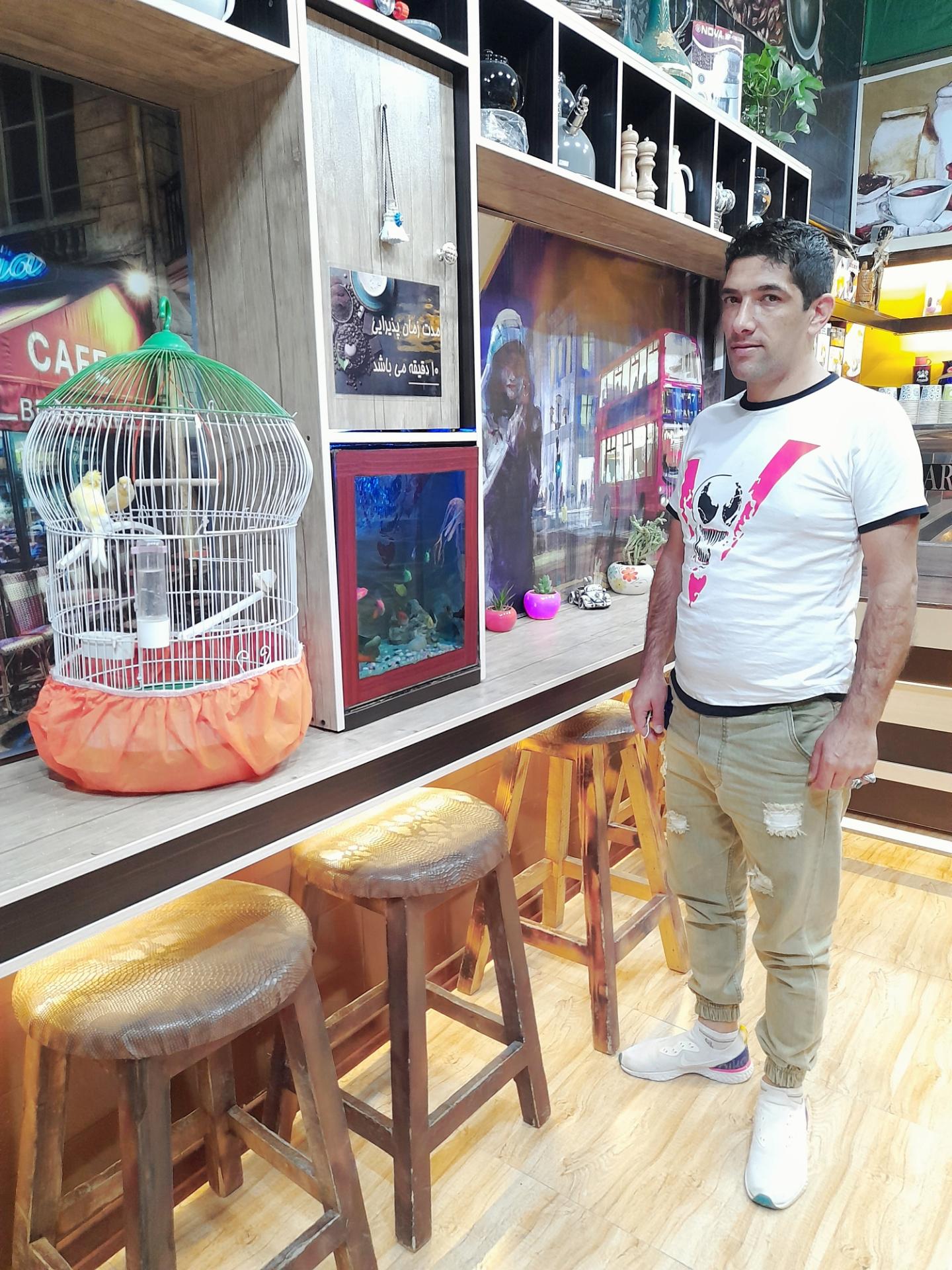 عکس قهوه سرای کلبه تلخ