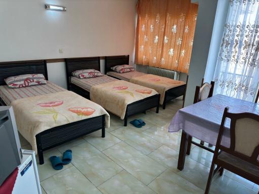 عکس مهمانپذیر گلشن