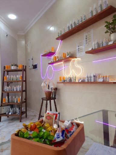 عکس بوتیک زیبایی لوتوس
