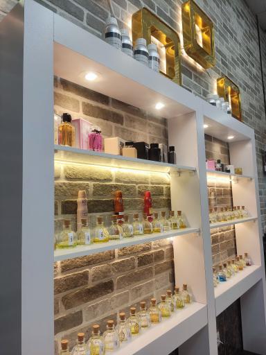 عکس گالری عطر و بدلیجات سانی