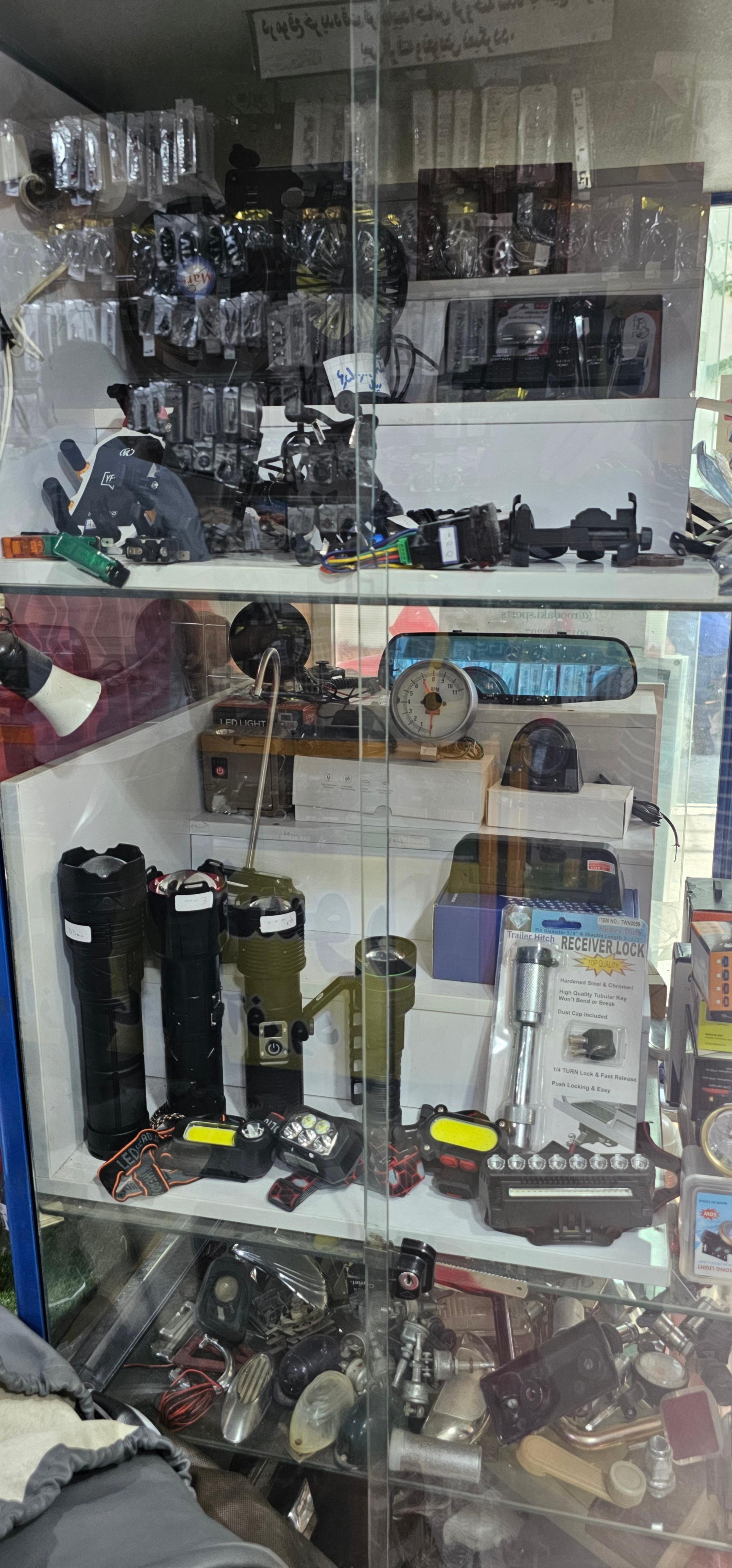 عکس تزئینات اتومبیل برادران رودکی 